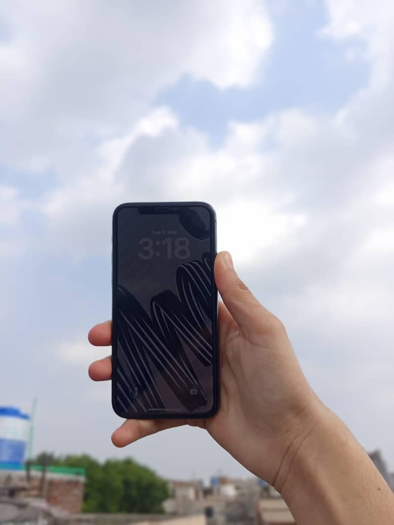 Apple iPhone 11 Pro 1