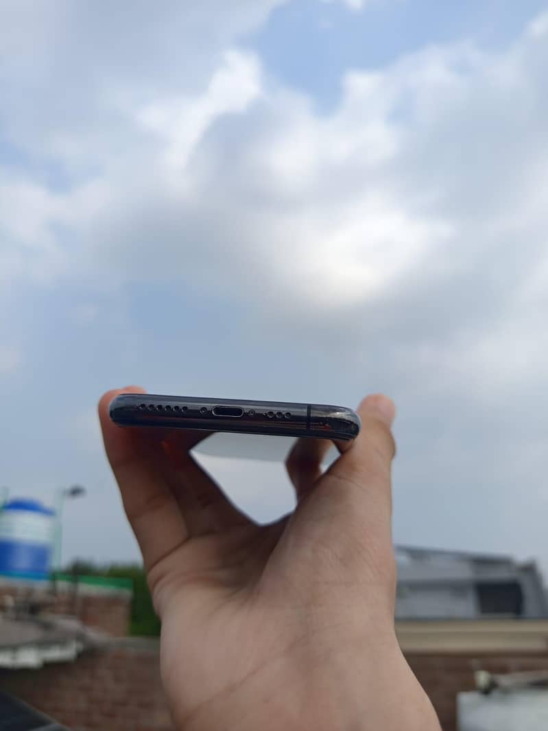 Apple iPhone 11 Pro 3