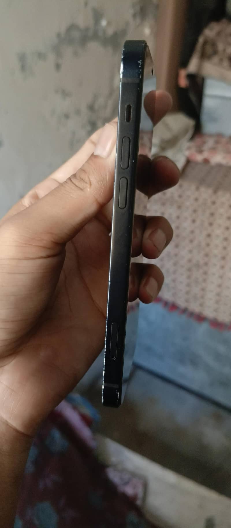 Apple iPhone 12 3