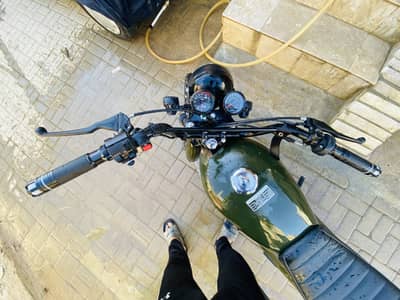Super power 70 converted to cafe racer
