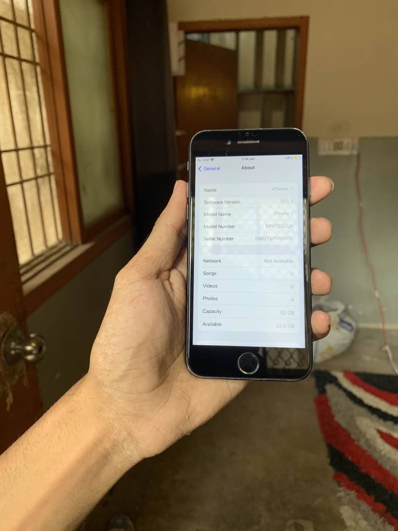 Apple iPhone 7 2