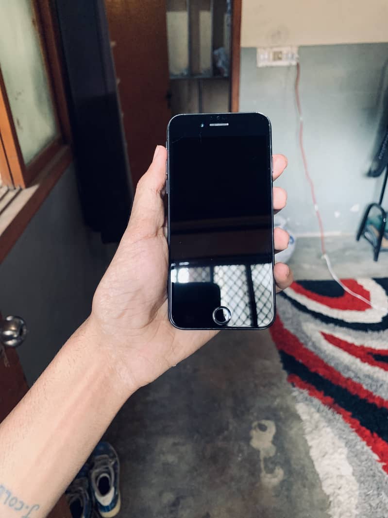 Apple iPhone 7 5