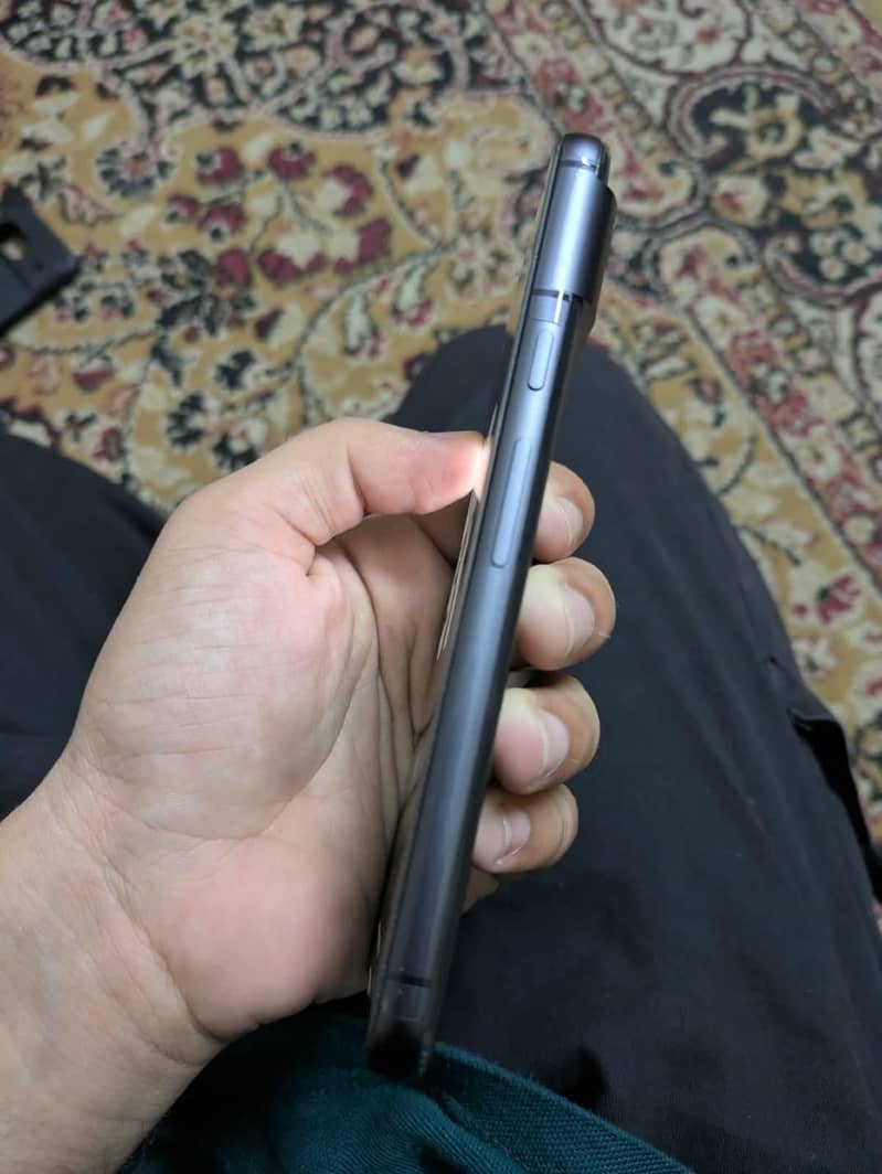 Google Pixel 8 5