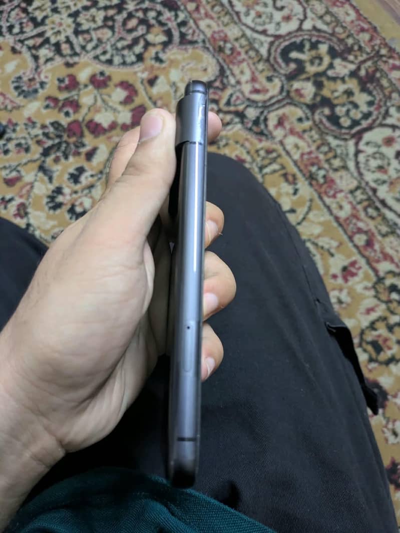 Google Pixel 8 6