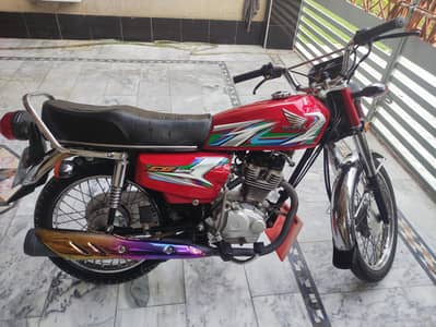 Honda 125 23 model scratchless antique piece