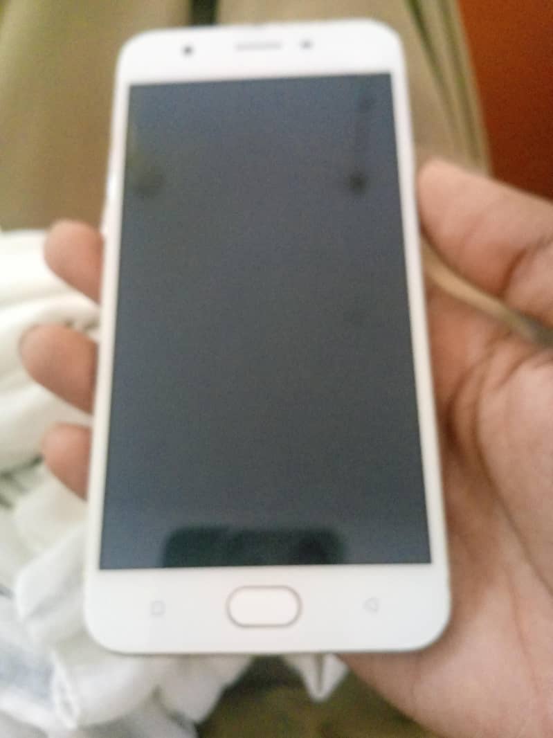 OPPO A57 0
