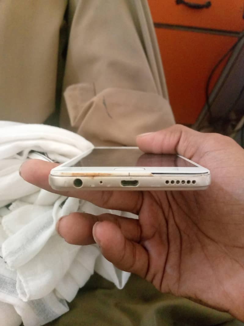 OPPO A57 2