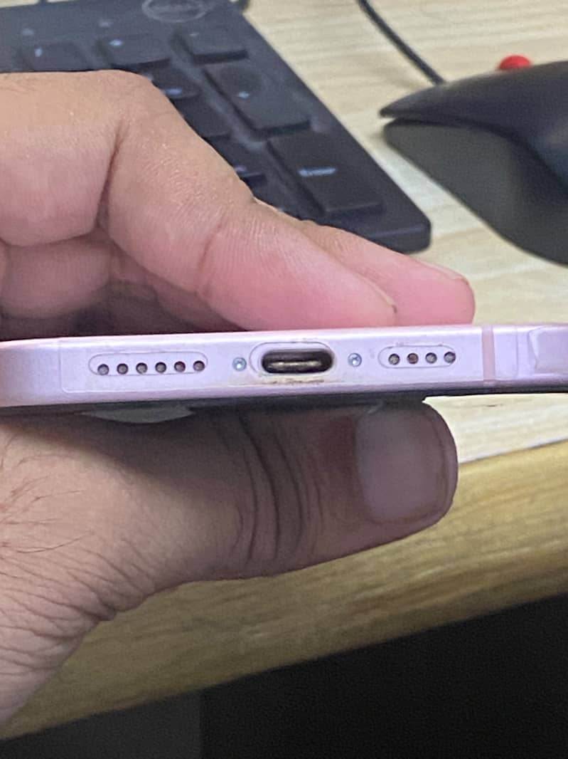 Apple iPhone 15 plus 4