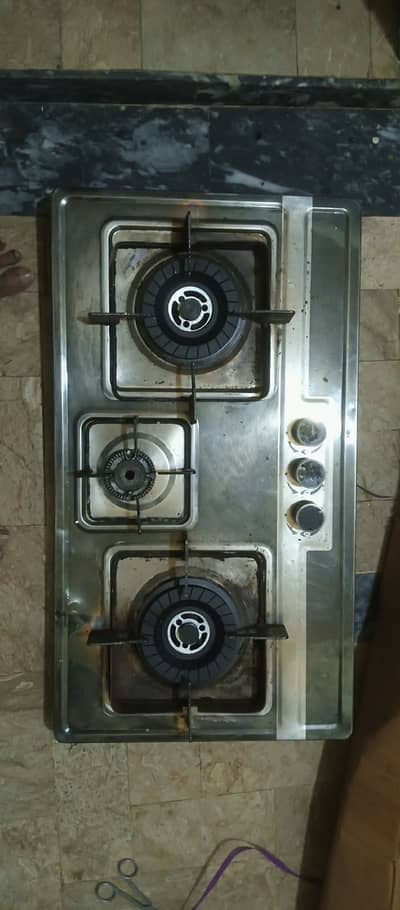 3 Burner Gas Stove in excellent used condition (9/10)
