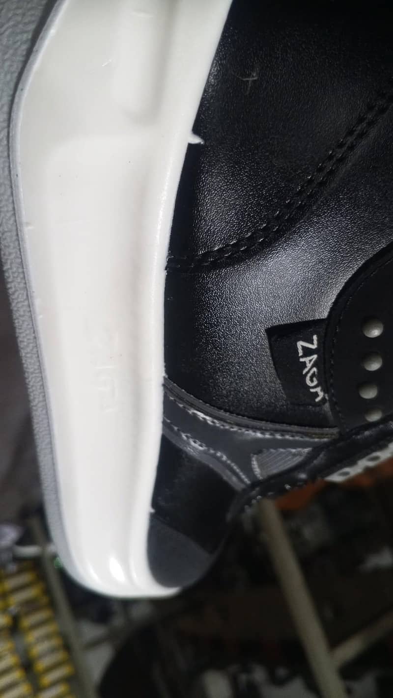 shoe's 3