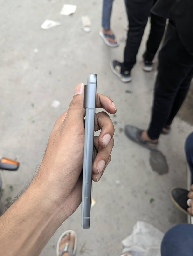 Google Pixel 8 5