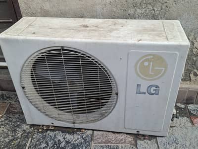 LG ac in good condition