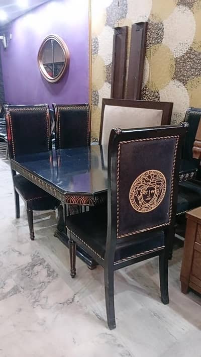 dinning table. 4pc tea tables