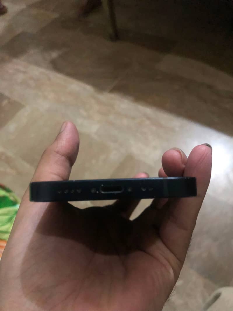 iPhone 12 Mini 4