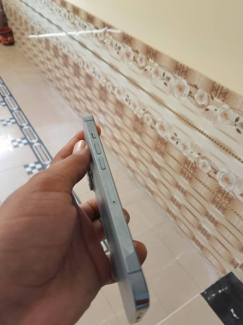 Apple iPhone 13 pro 4