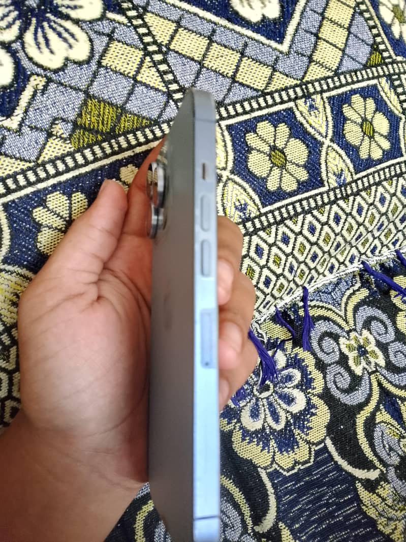 Apple iPhone 13 pro 6
