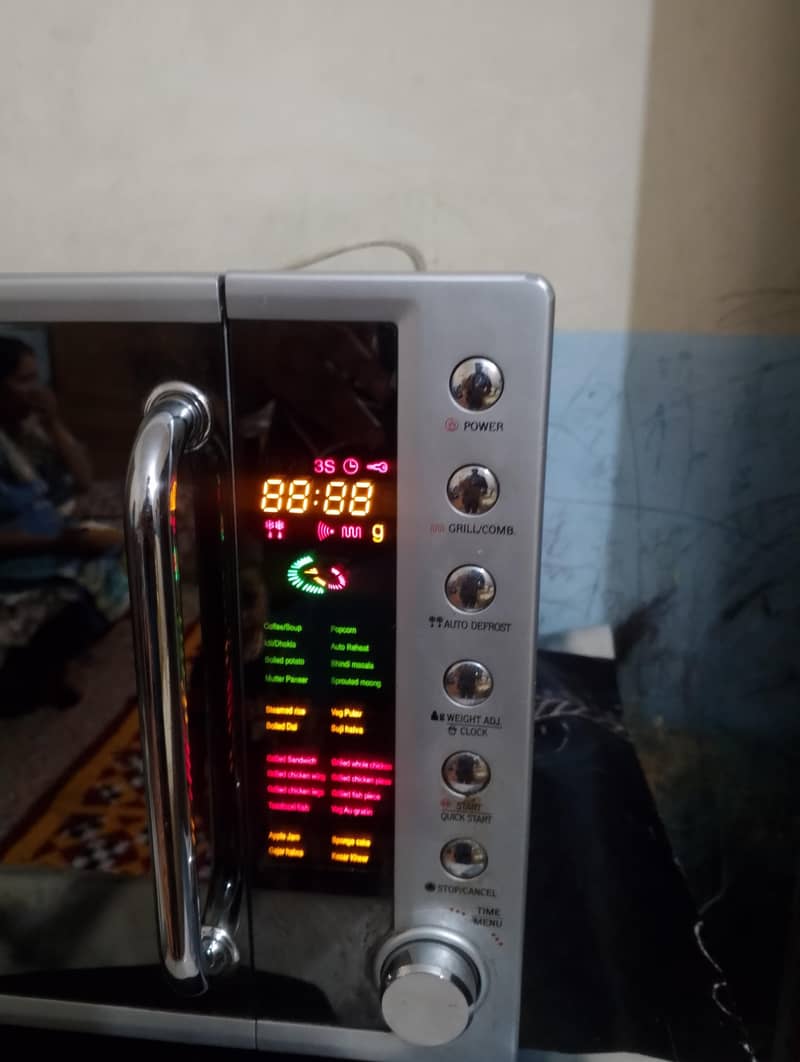 Microwave Ovan 0