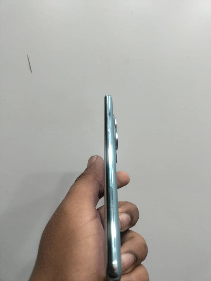 Xiaomi Redmi Note 14 Pro 4
