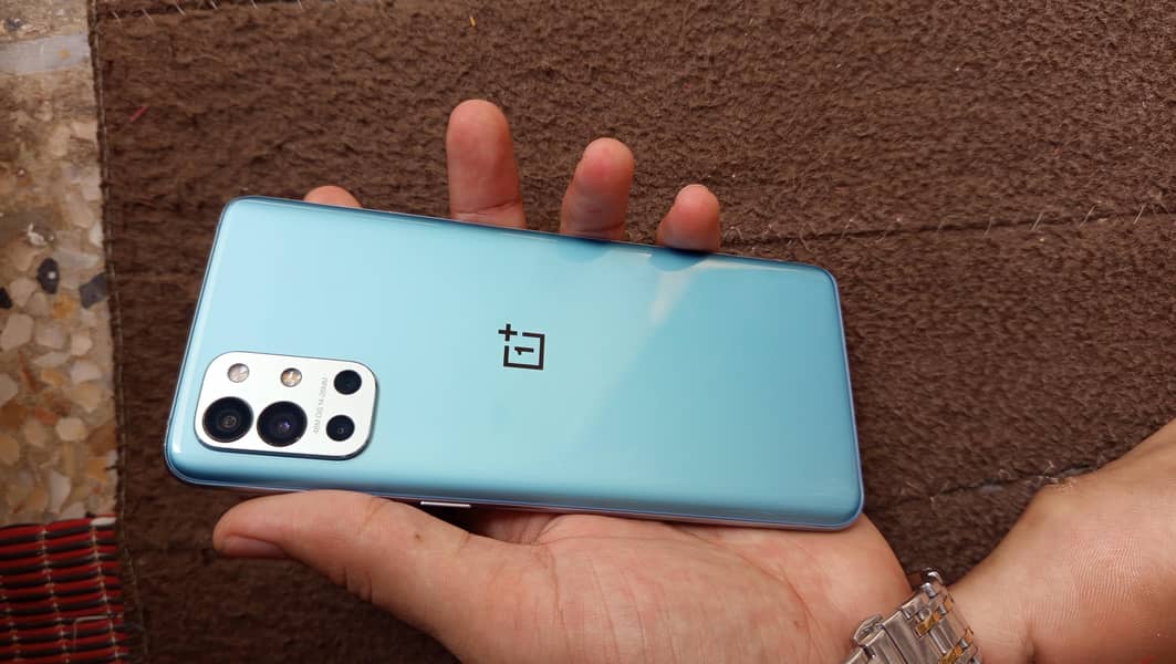 One Plus 9R 5