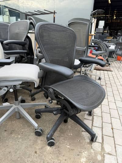 Original Herman Miller Aeron Chair (Size B)