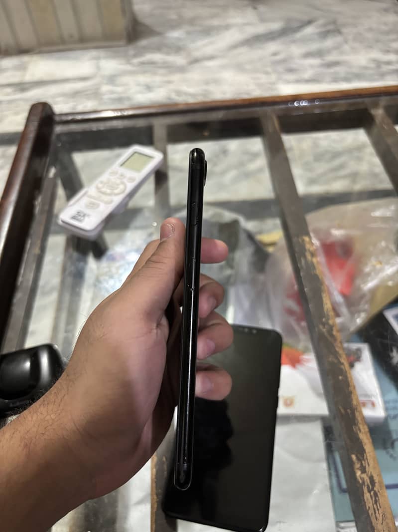Apple iPhone 7 Plus 3