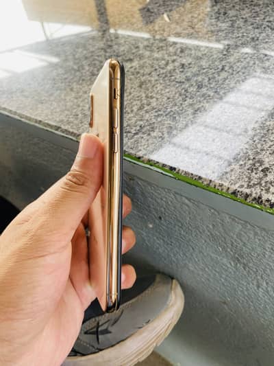 Apple iPhone XS