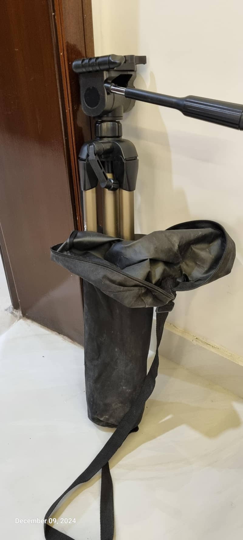 tripod stand 1