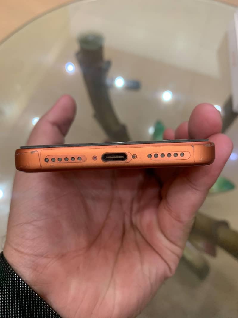 Apple iPhone 17 Pro Max 4