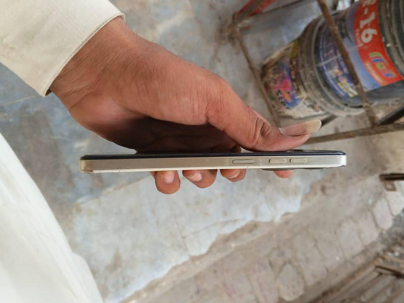 Tecno Spark 20C 3
