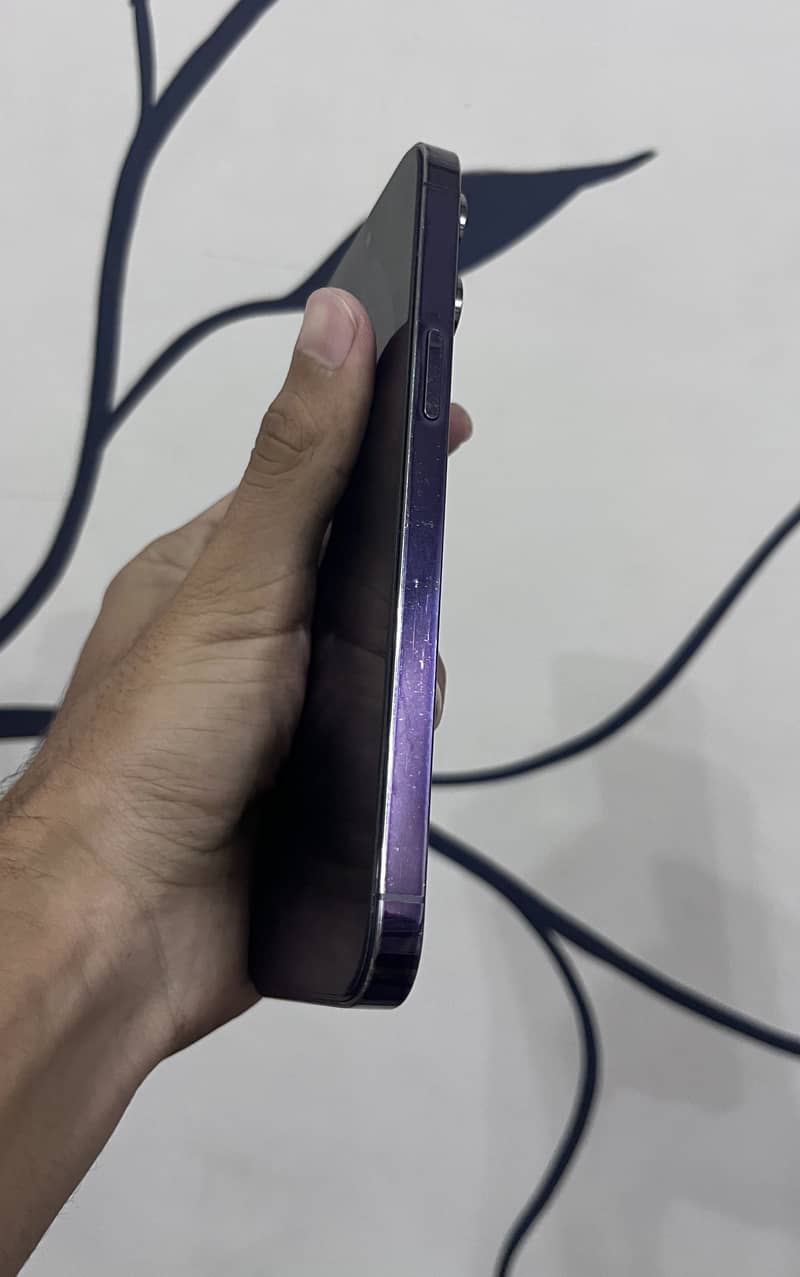 Apple iPhone 14 Pro Max 1