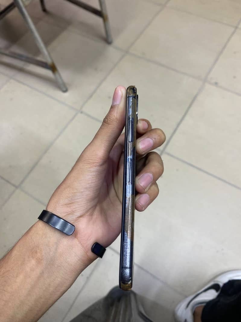 Apple iPhone X 1