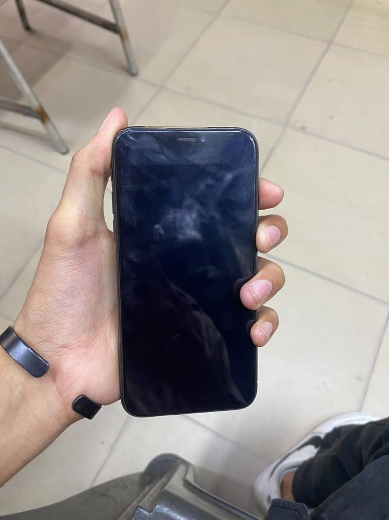 Apple iPhone X 3