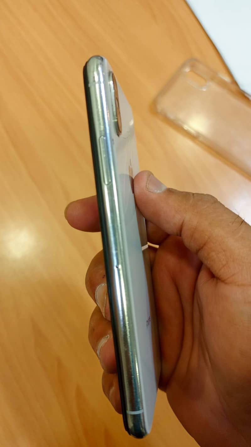 Apple iPhone X 2