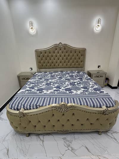 King size bed side tables and dressing table