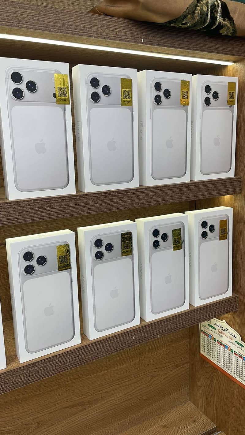 Apple iPhone 17 Pro Max 0