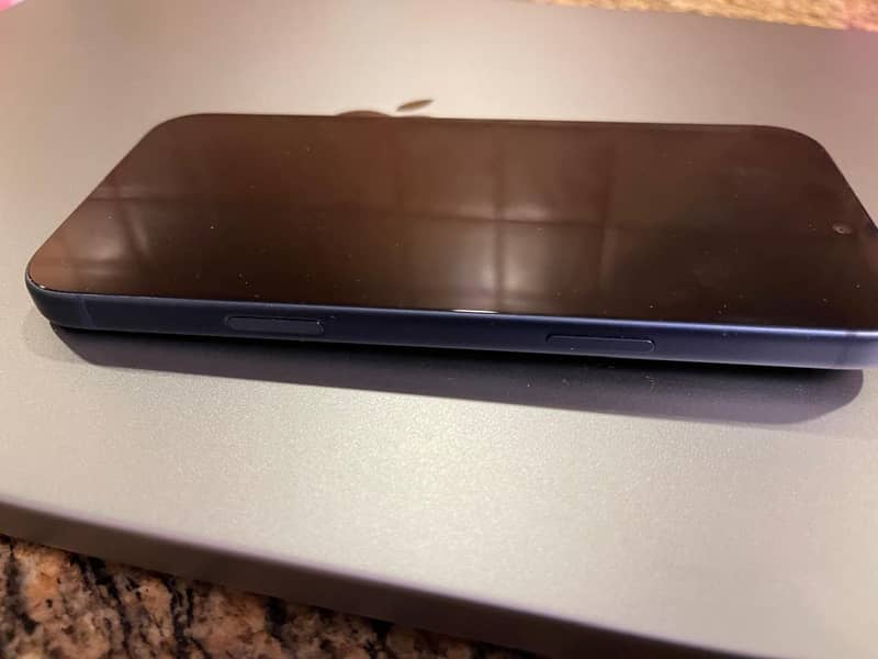 Apple iPhone 17 Pro Max 3