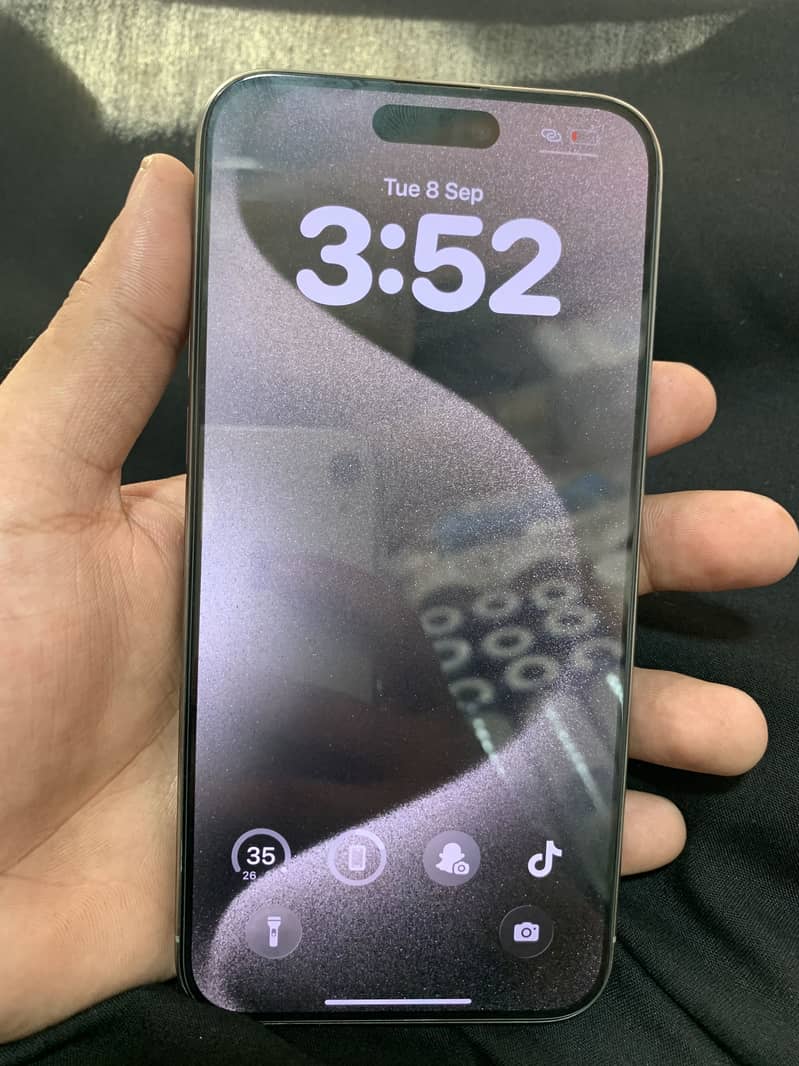 Apple iPhone 15 Pro Max 1