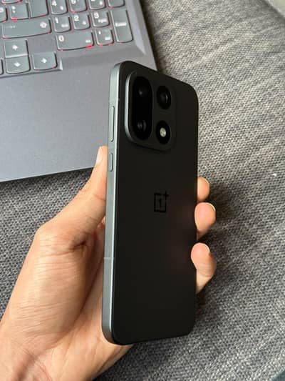 OnePlus 15 Matte Black Urgent Sale