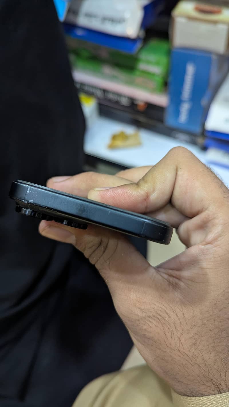 Apple iPhone 15 3