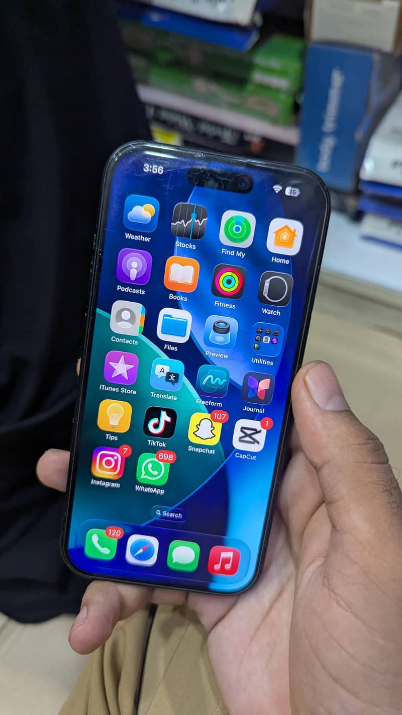 Apple iPhone 15 6