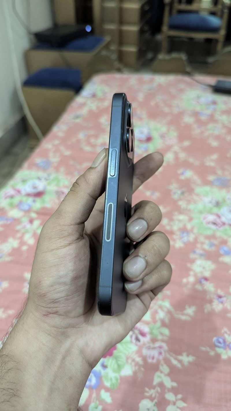 Apple iPhone 15 Pro 1