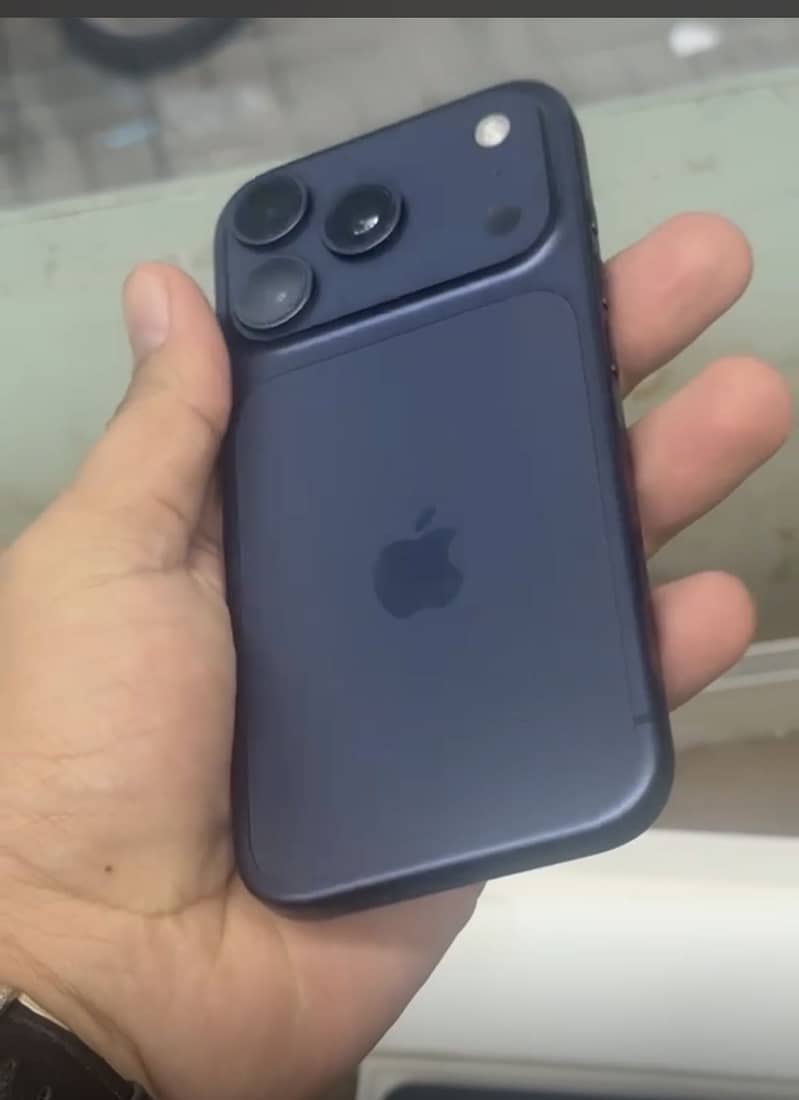 Apple iPhone 17 Pro 1