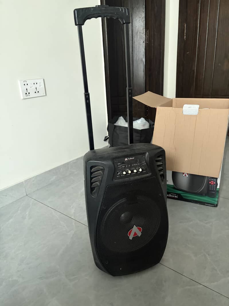 Audionic Trolley Speakers 1