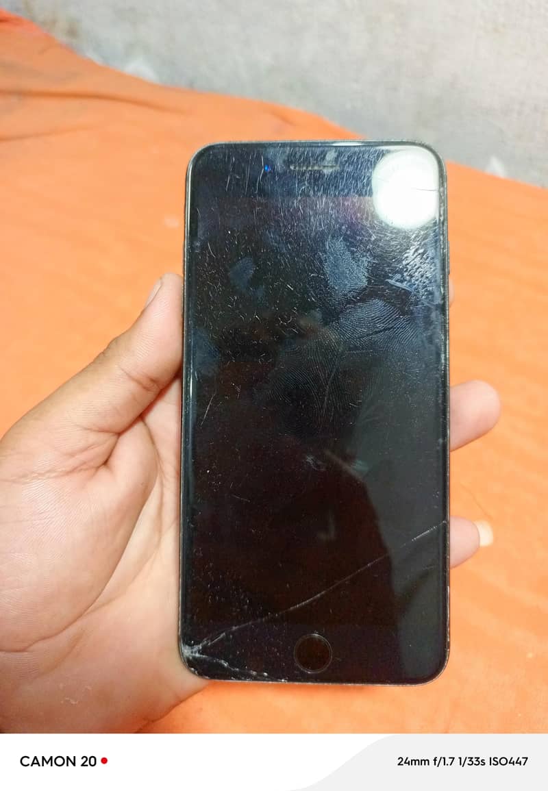 Apple iPhone 7 Plus 2
