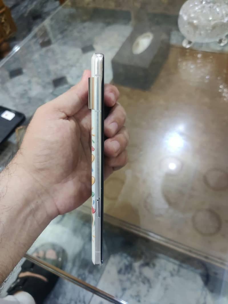 Google pixel 7pro 4