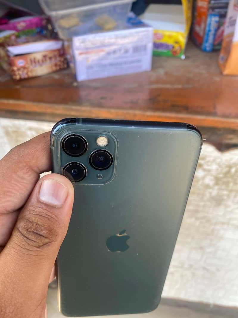 Apple iPhone 11 Pro Max 1