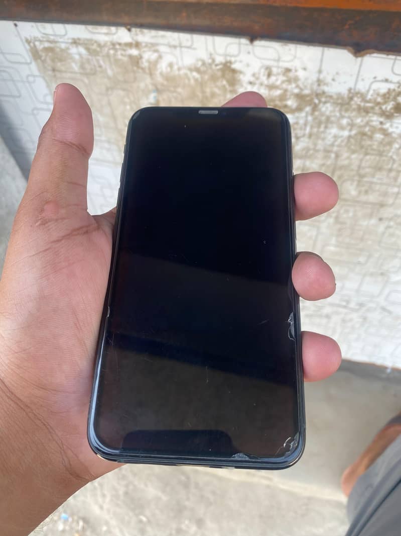 Apple iPhone 11 Pro Max 8