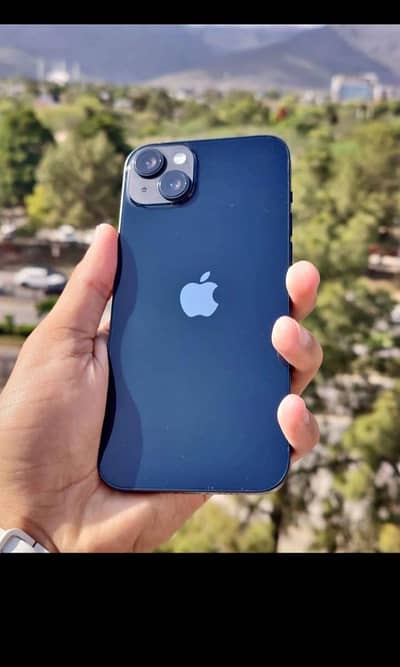 Apple iPhone 13