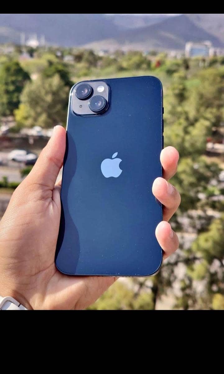 Apple iPhone 13 0