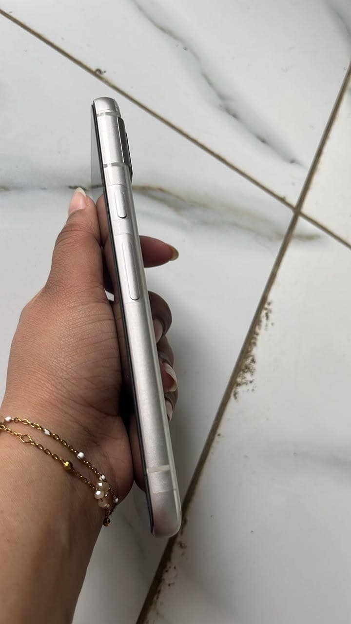 Google Pixel 8a 4